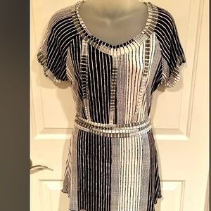 Dunia Sz M Black White Pattern Stretchy Top b1313